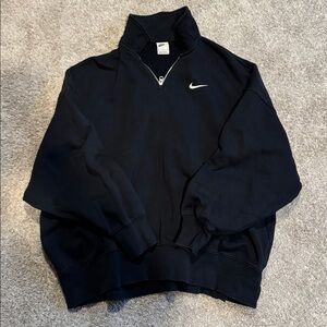 Nike women’s oversized quarter zip: M